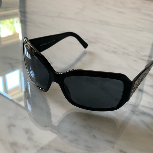 Salvatore Ferragamo Sunglasses with Swarovski - Picture 6 of 15